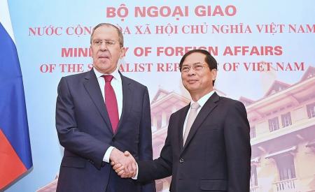 Bộ trưởng Bùi Thanh Sơn hội đàm với Ngoại trưởng Nga